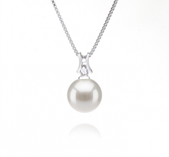 9-10mm AAAA Quality Freshwater Cultured Pearl Pendant in Lauren White