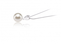 9-10mm AAAA Quality Freshwater Cultured Pearl Pendant in Karen White