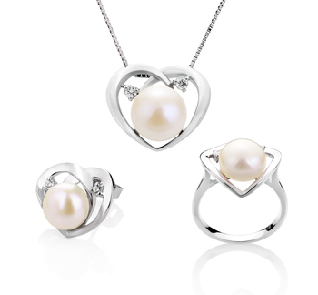 7-10mm AA Quality Freshwater Cultured Pearl Set in Katie Heart White 7-10mm AA Quality Freshwater Cultured Pearl Set in Katie Heart White