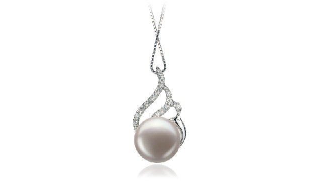 View White Pearl Pendants collection